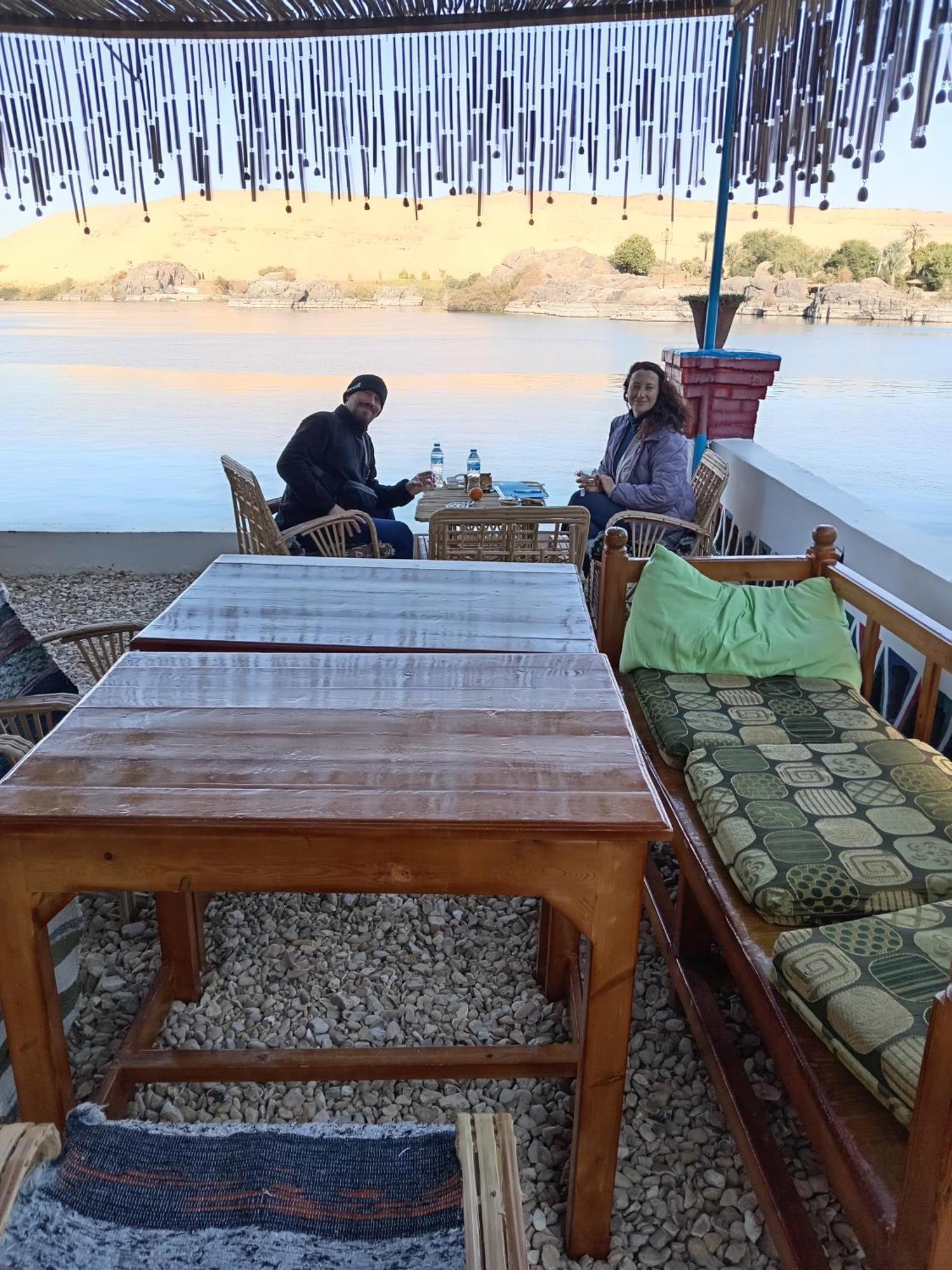 Nile Bride Hotel Aswan Bagian luar foto